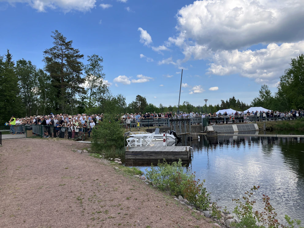 Kungen besökte Ydre – invigde ny fri väg för fisken | SVT Nyheter