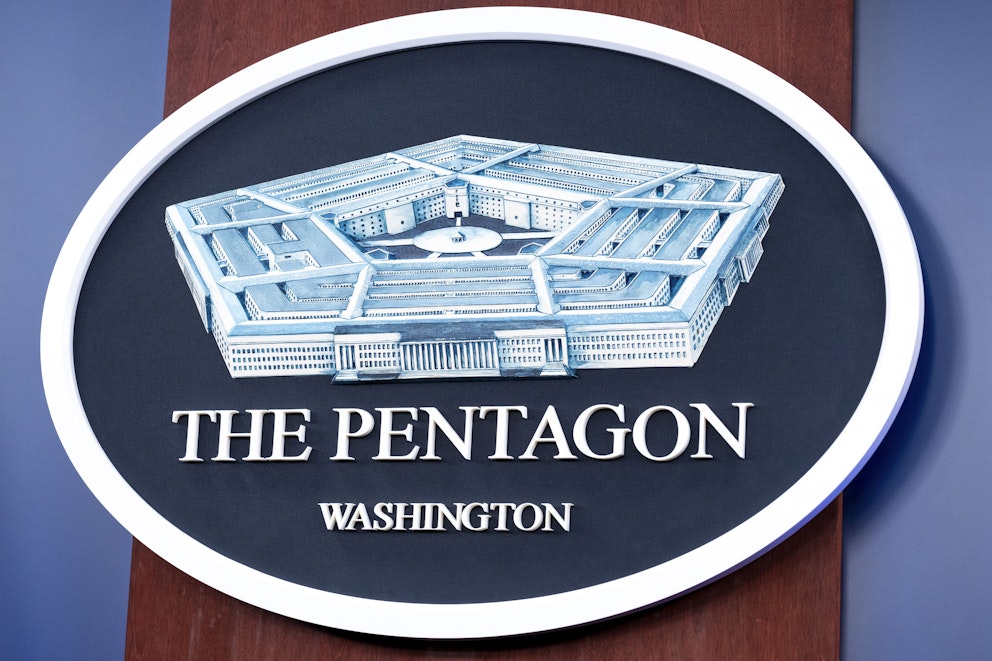 Pentagons logotyp. Foto: Kevin Wolf/AP