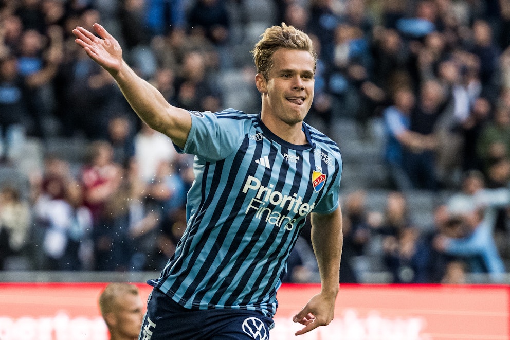  Djurgårdens Hampus Finndell jublar efter 1-1 under fotbollsmatchen i Allsvenskan mellan Djurgården och Värnamo den 16 september 2023 i Stockholm.