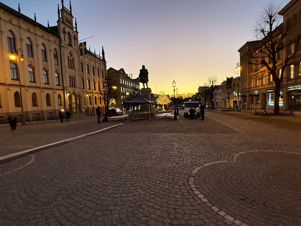 En översiktsbild över torget